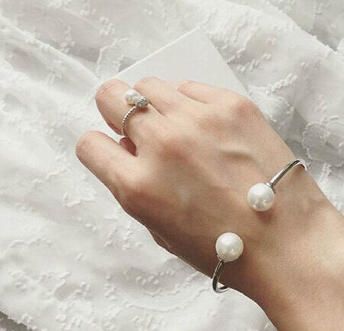 Luna Pearl Cuff - Stuff Hunt