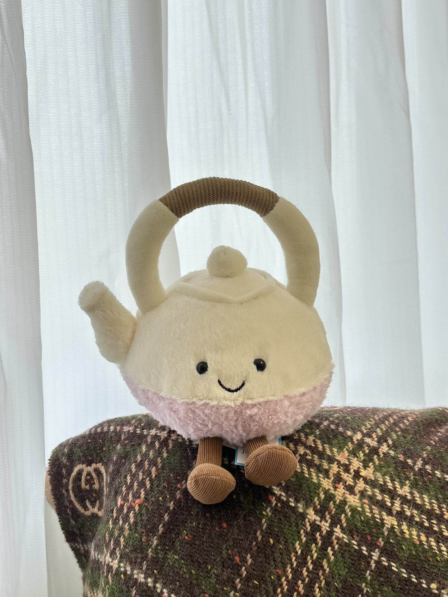 Teapot Mud Cake Plush Toy - Stuff Hunt
