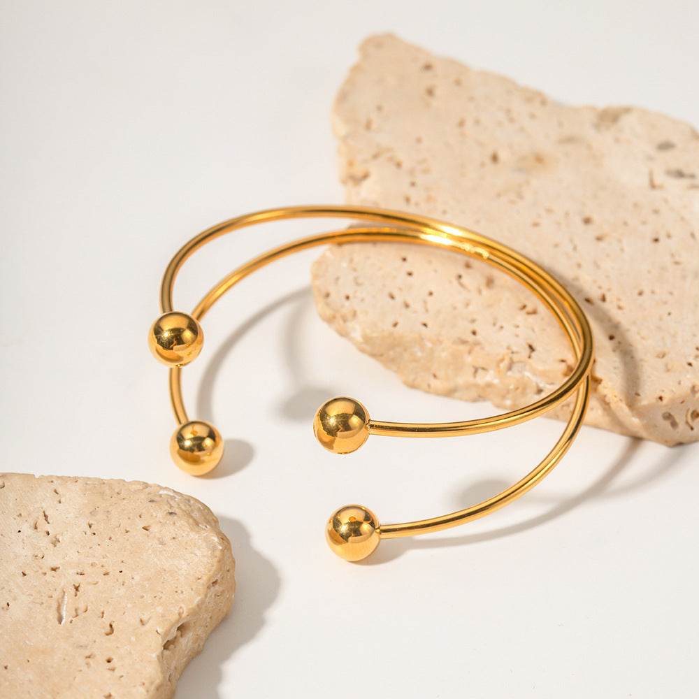 Oriana Curve - Stuff Hunt