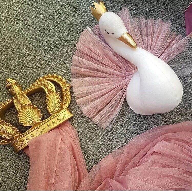 Crown Swan - Stuff Hunt
