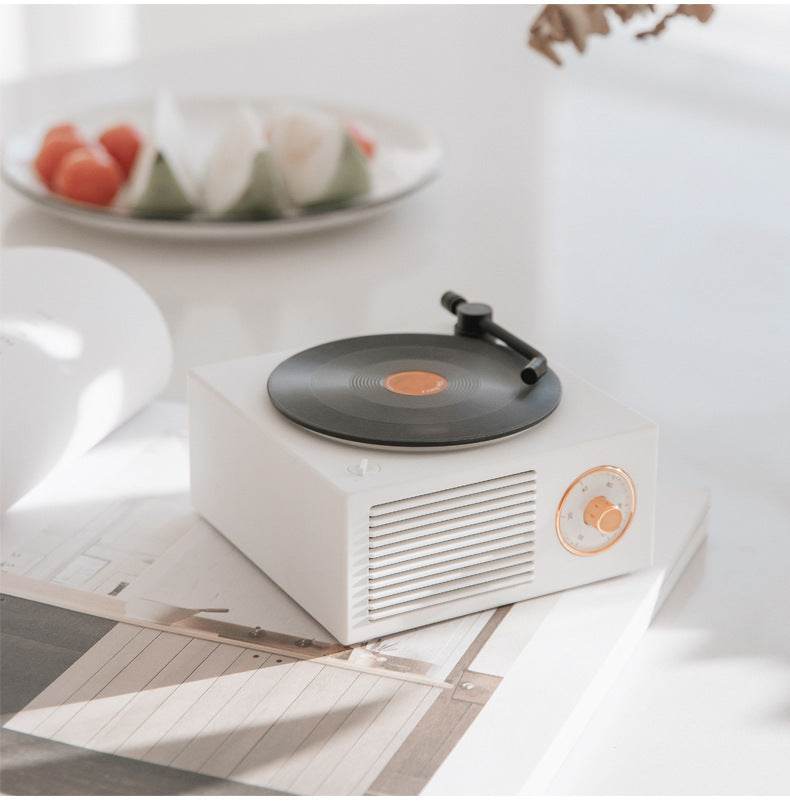 Retro Phonograph Speaker - Stuff Hunt