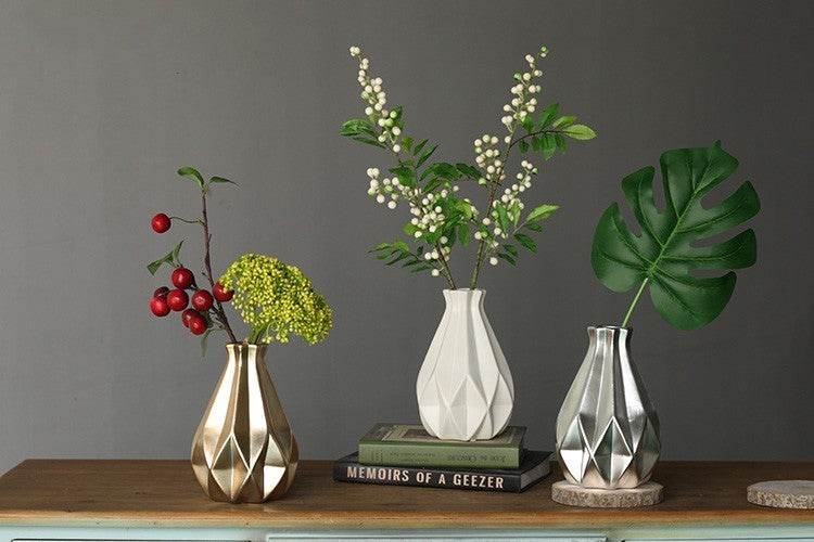 Deco Vase - Stuff Hunt